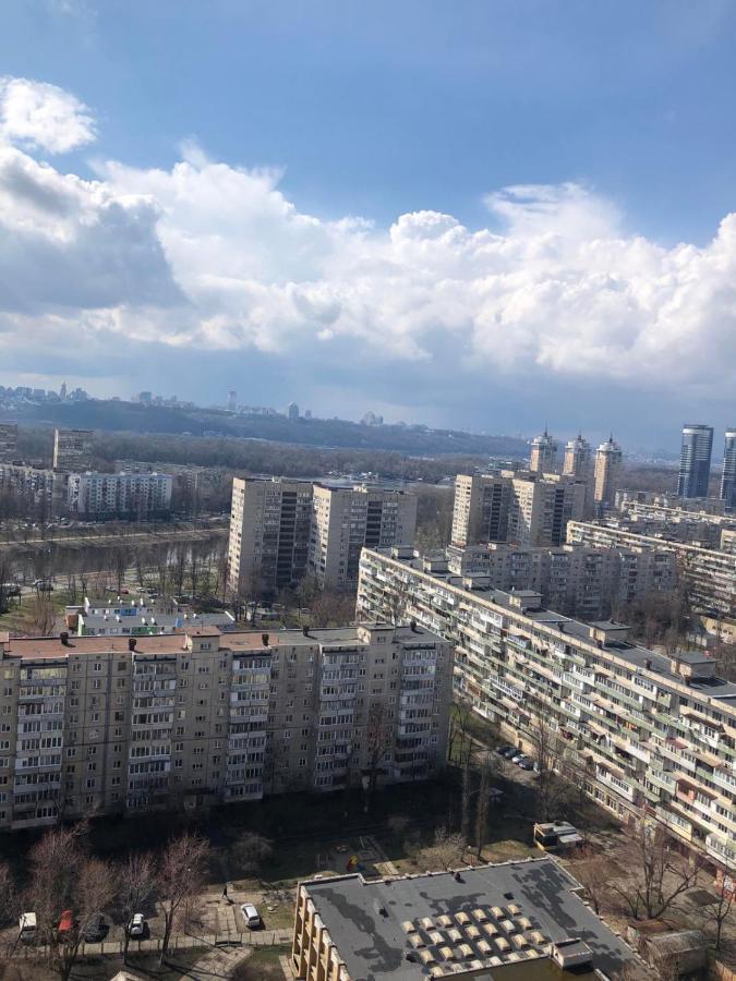 Студія З Неймовірним Краєвидом Біля М Лівобережна Ліфт Інтернет Працює Kiev Extérieur photo